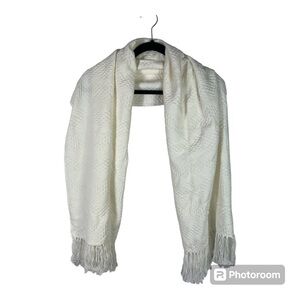 Figueroa Alpaca Fringed Scarf Winter White Textured Pattern EUC